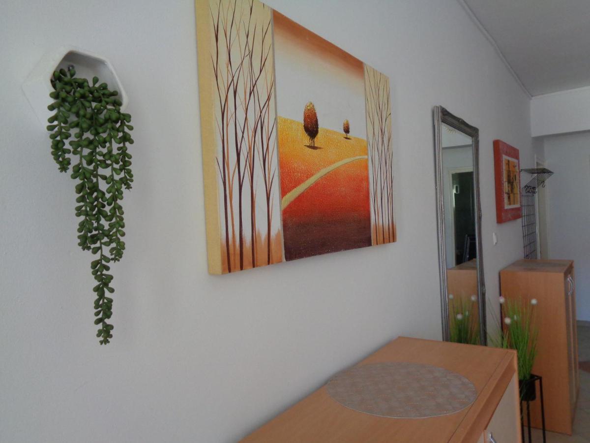 Apartments Miki 2 Novalja Eksteriør bilde