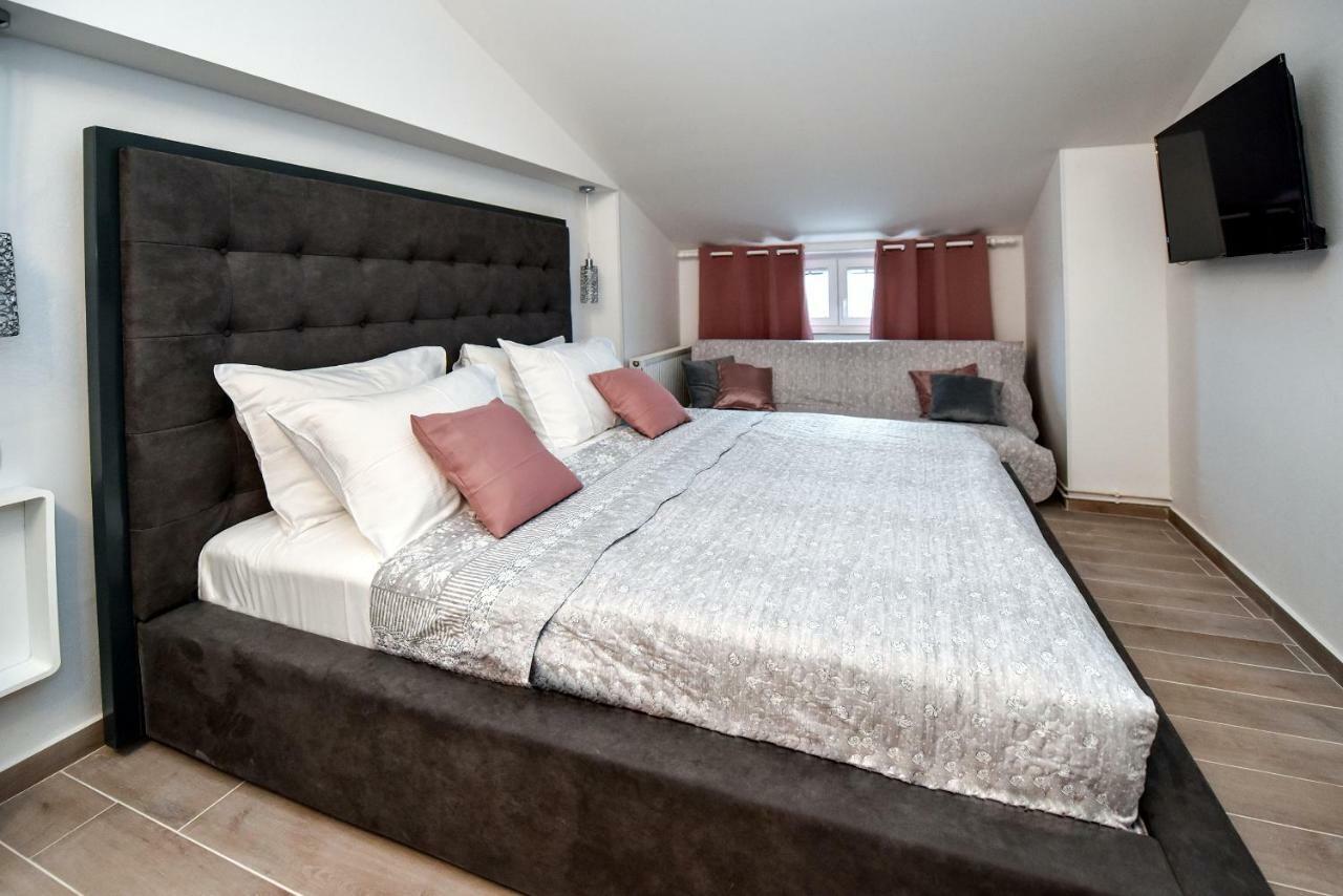 Apartments Miki 2 Novalja Eksteriør bilde