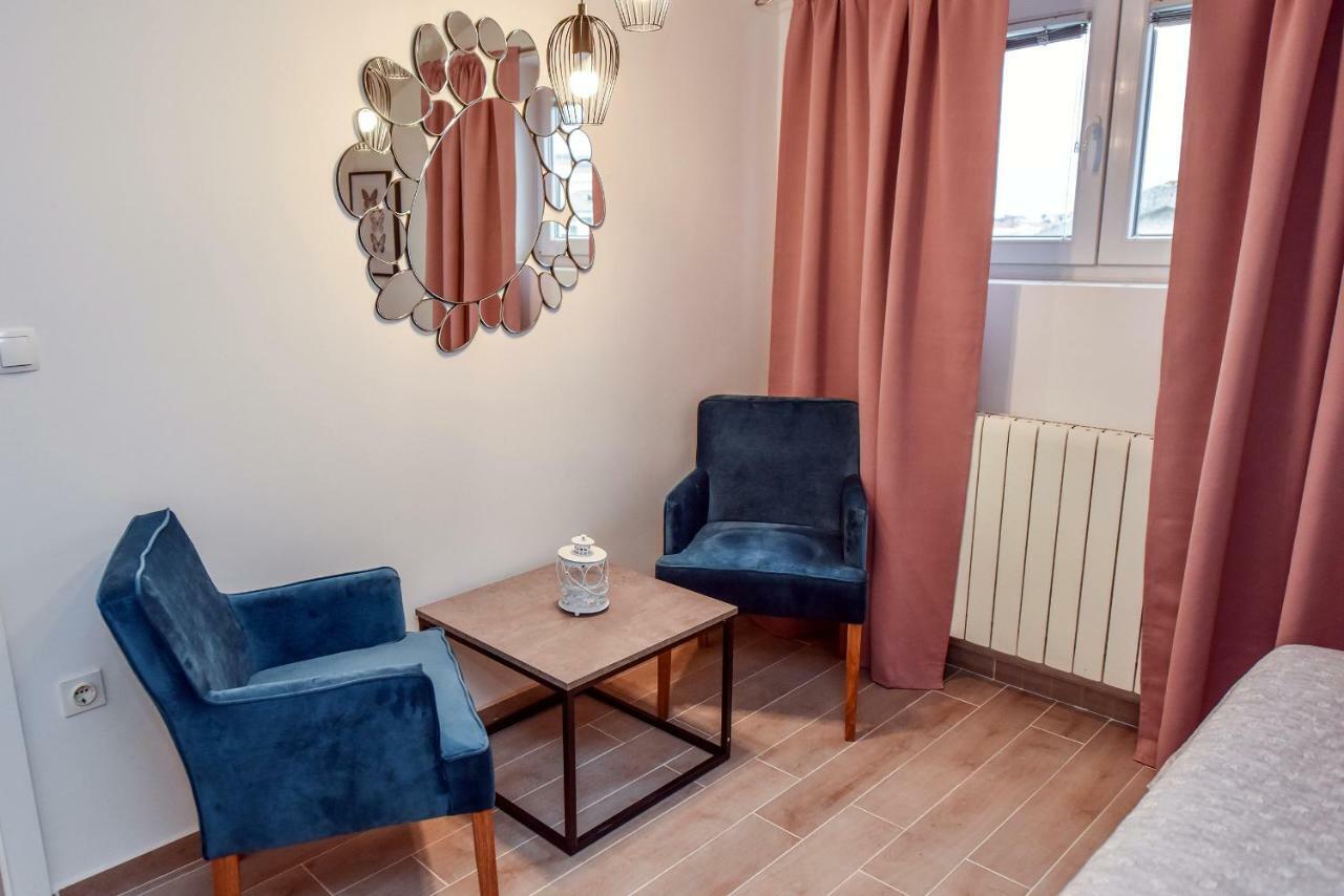 Apartments Miki 2 Novalja Eksteriør bilde